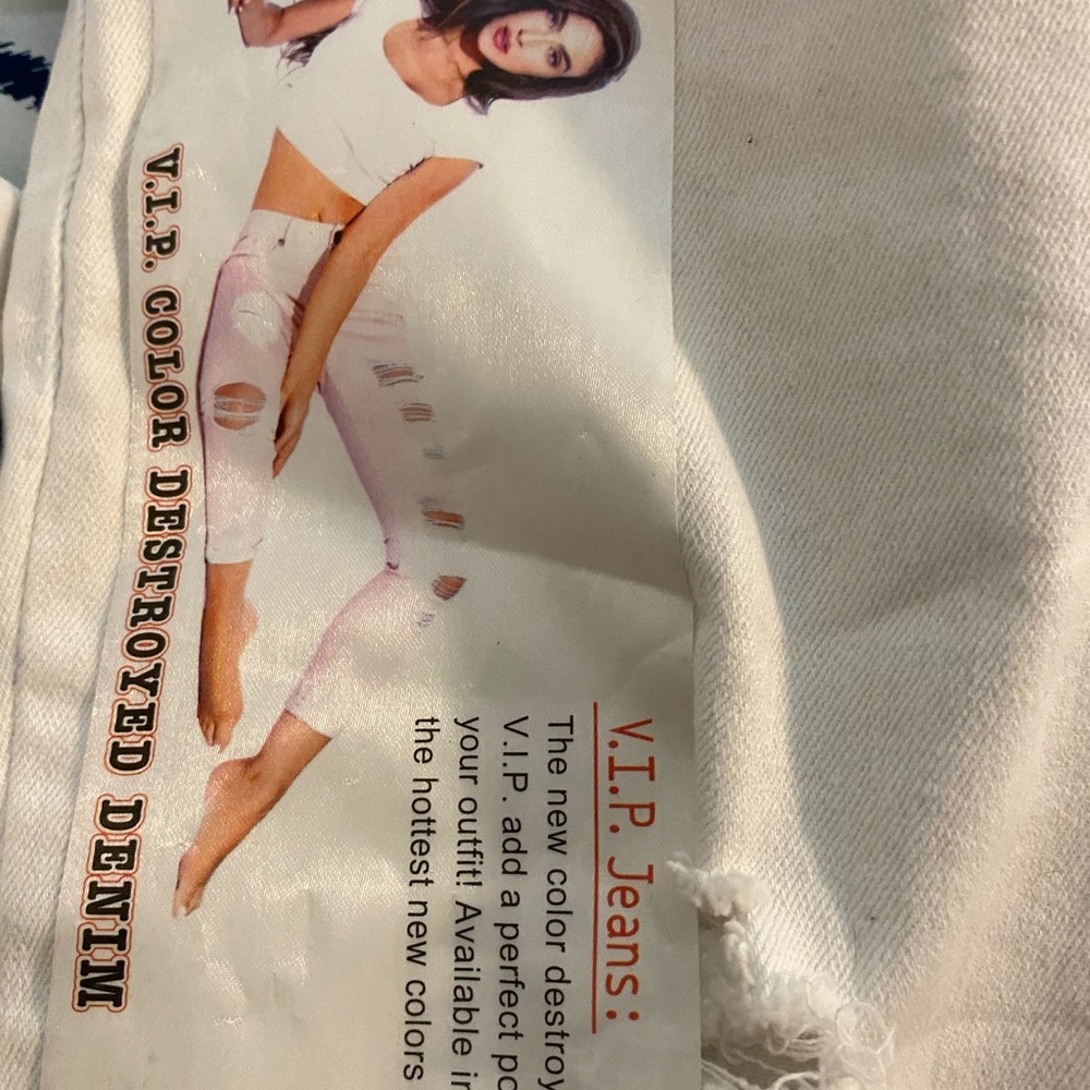 White destroyed jeans